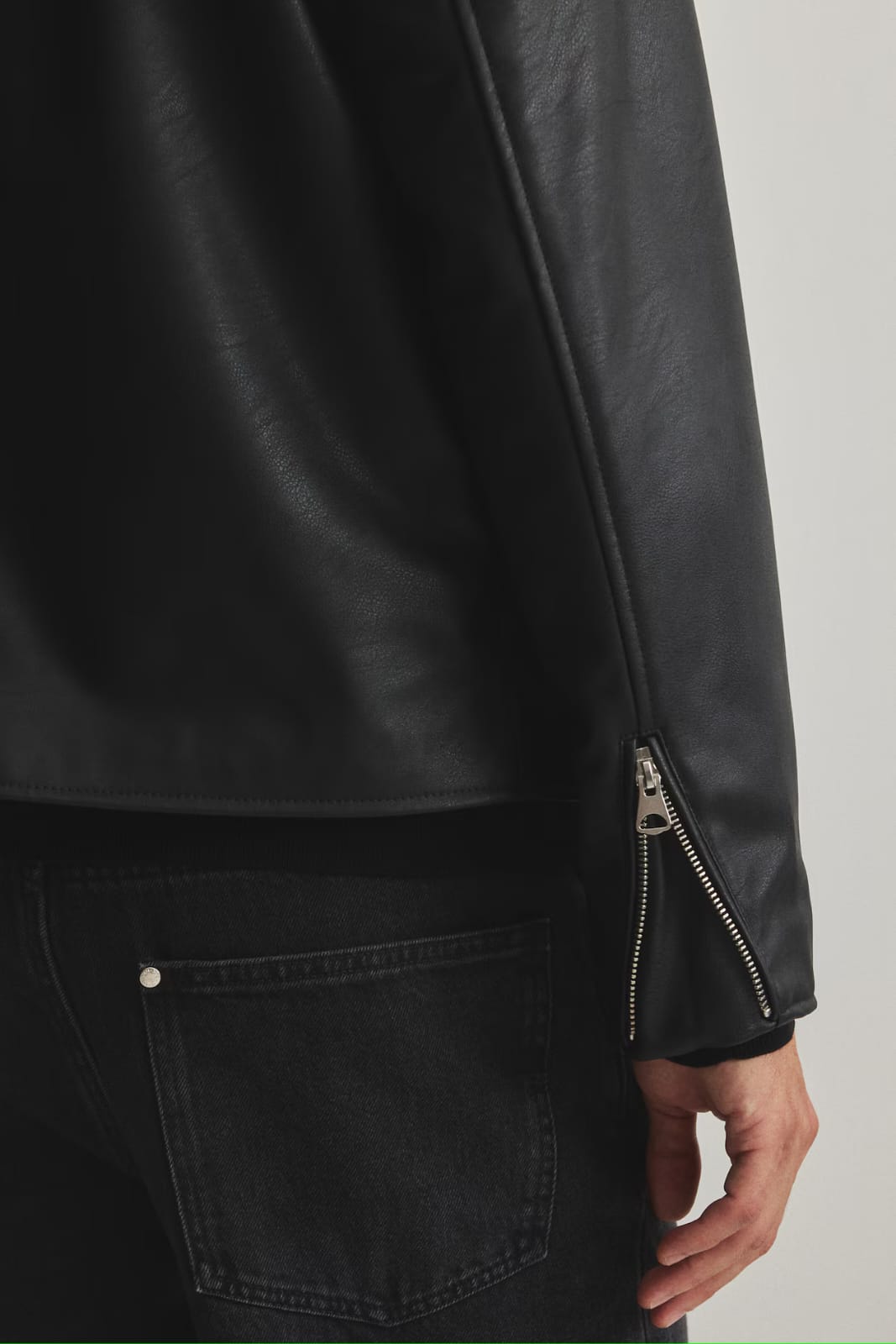 Men’s Black Leather Jacket – Premium Minimal Zip-Up Classic Street Style Jacket
